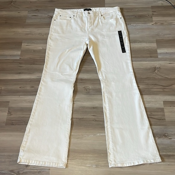 Banana Republic Low Rise Bootcut Denim Jean Ecru Size 16 (33) NEW - Picture 4 of 12